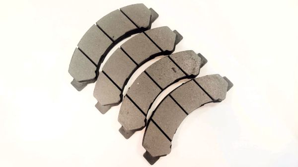 Колодки тормозные Isuzu передние 8973292660